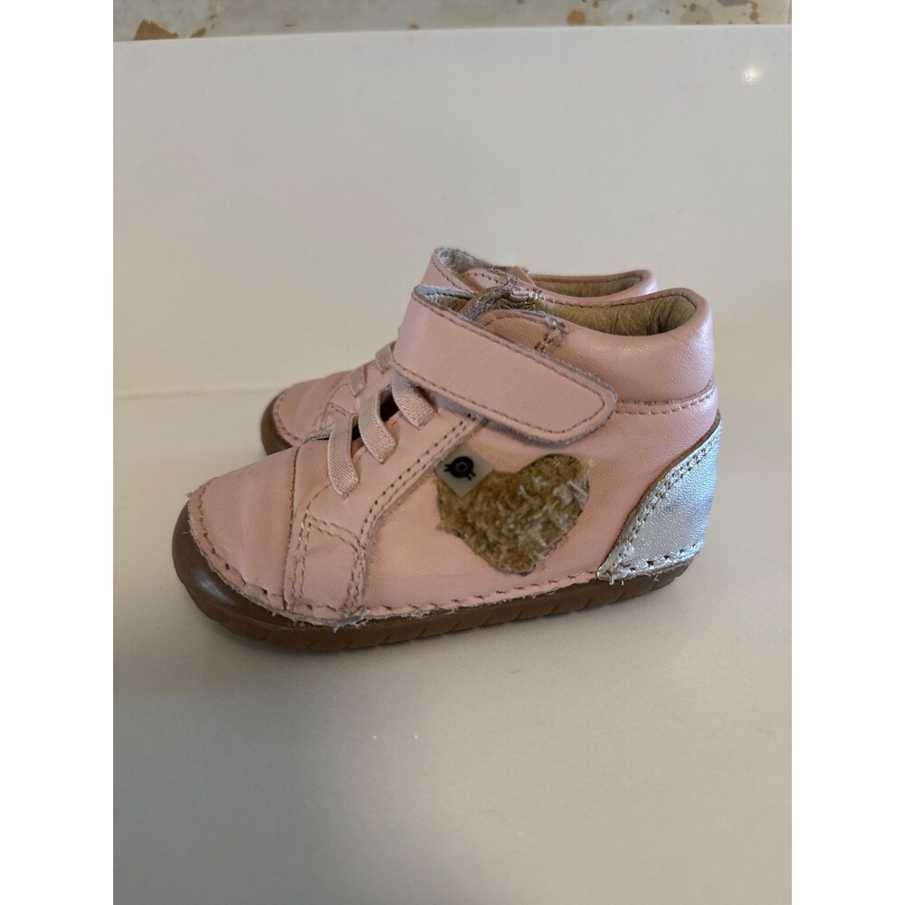 OLD SOLES BABY PINK LEATHER BOOTS WALKER SHOES WITH FUZZY HEART
